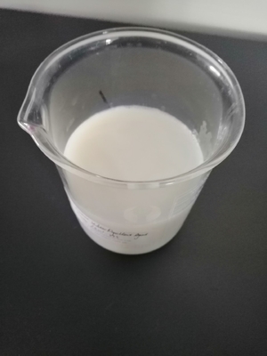 Produit chimique de teinture de textile d'industries d'émulsion d'agent jaune-clair liquide blanc de produit hydrofuge